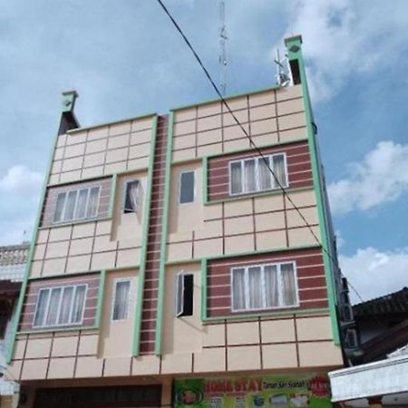北干巴鲁 塔曼纱丽伊斯兰旅馆酒店 外观 照片